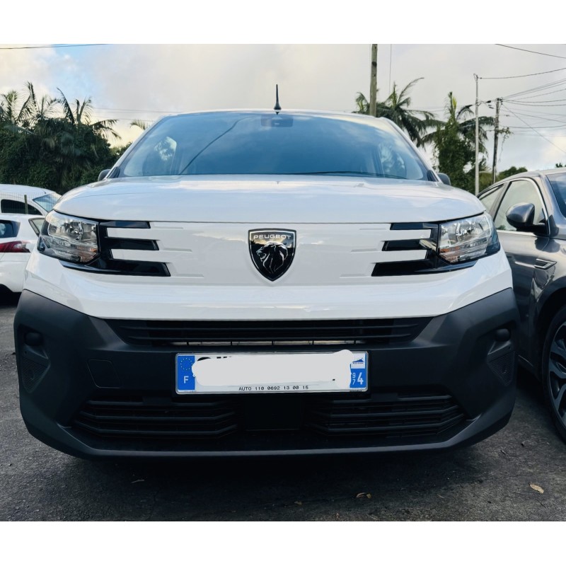 UTILITAIRE NEUF PEUGEOT PARTNER III 5PLACES 130 BOITE AUTO 2024 UTILITAIRE NEUF PEUGEOT PARTNER III 5PLACES 130 BOITE AUTO 2024