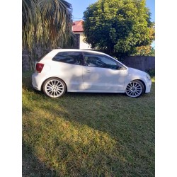VOLKSWAGEN POLO V