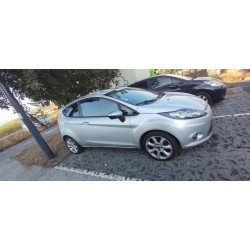 A vendre FORD Fiesta année 2009 diesel 