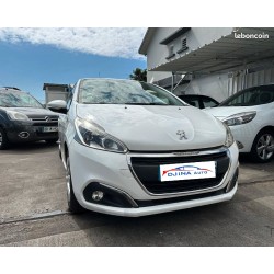 PEUGEOT 208 1,2l PURETECCH 82CH SIGNATURE