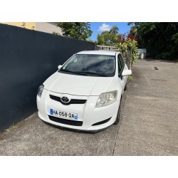 TOYOTA AURIS 124000km essence