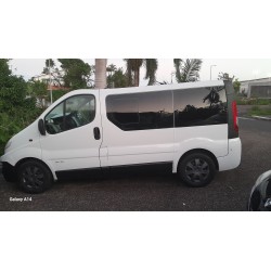 RENAULT TRAFIC 9 places