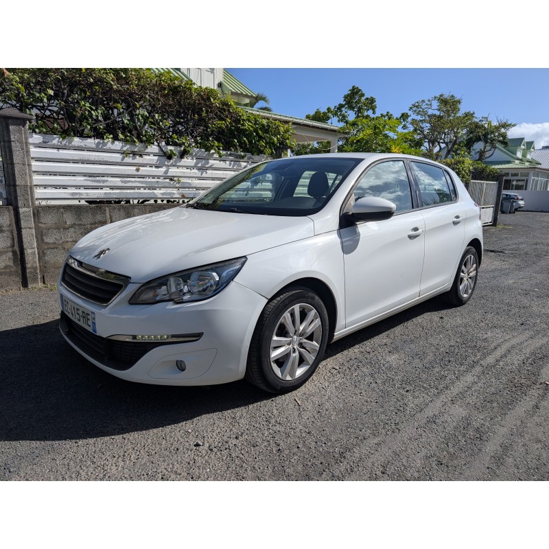 PEUGEOT 308 STÉ 120ch PEUGEOT 308 STÉ 120ch