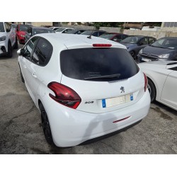 PEUGEOT 208 hdi 100 chevaux