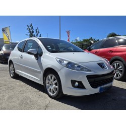 PEUGEOT 207+ 1.4 HDI 68 CHEVAUX 2014