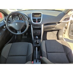PEUGEOT 207+ 1.4 HDI 68 CHEVAUX 2014