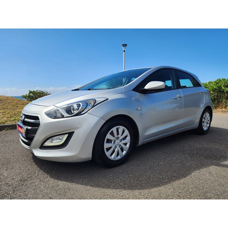 HYUNDAI i30 CRDI 90CV 5p 5pl Clim HYUNDAI i30 CRDI 90CV 5p 5pl Clim